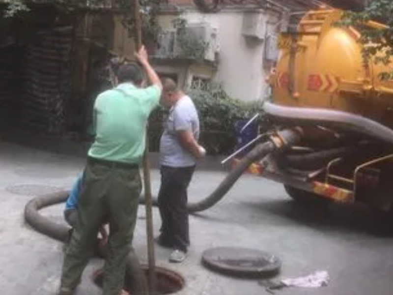 青岛市周边专业清理化粪池 专业抽污水 高压清洗管道