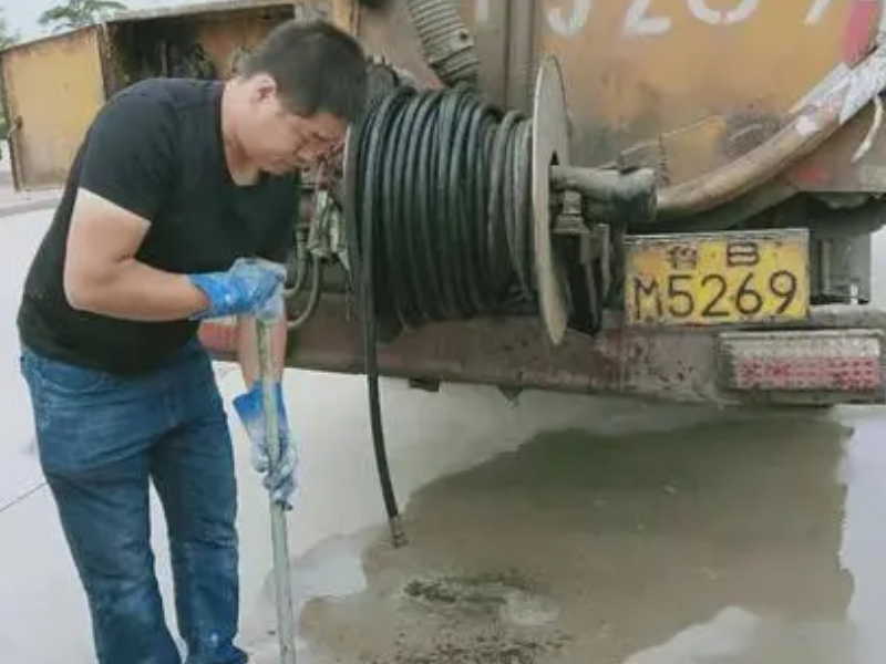 青岛高压清洗污水管道 油污管道清洗 清理化粪池