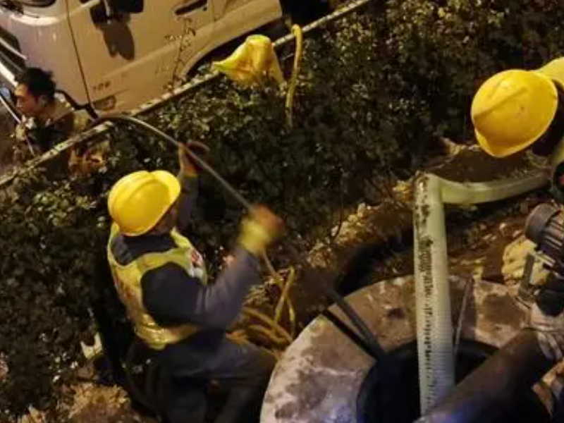 青岛专业疏通下水道马桶疏通马桶安装维修水箱漏水